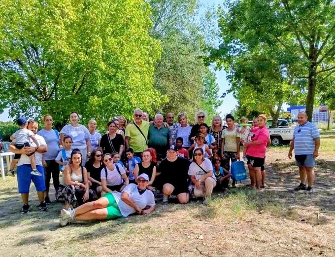 Φωτογραφία Το «Κινητό Σχολείο – Mobile School» για πρώτη φορά στον καταυλισμό Ρομά στον  Δήμο Ηρωικής Πόλης Νάουσας